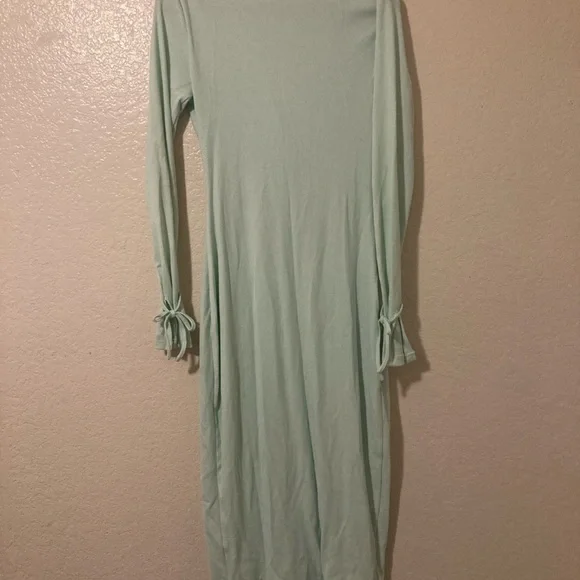 Elegant Mint Long Sleeve Dress with Button Accents - Picture 2 of 4